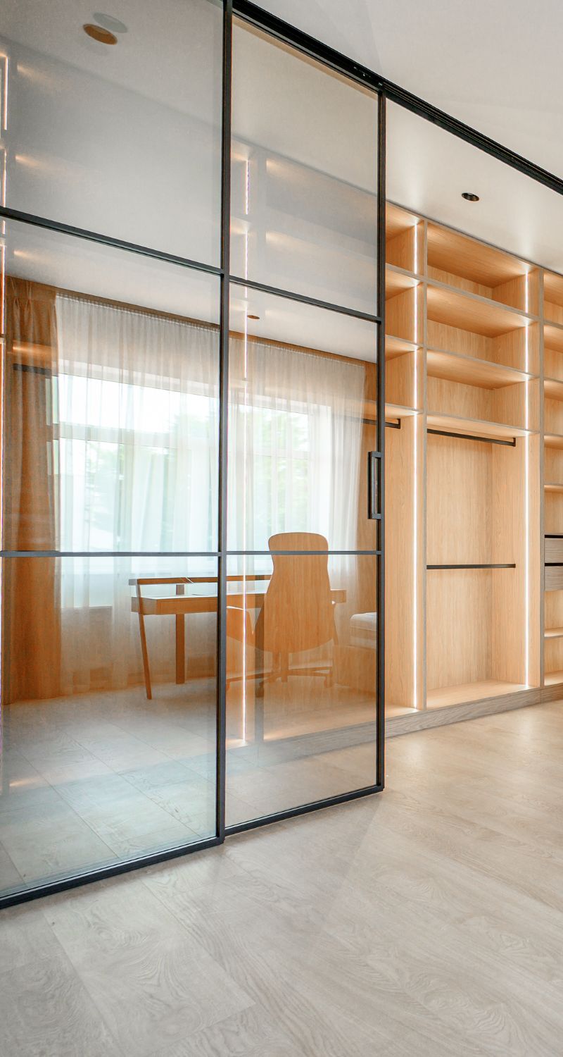 Гардеробная в дереве